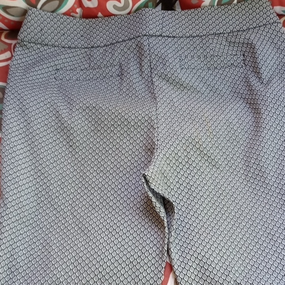 Stylish Geometric Patterned Pants - image 3
